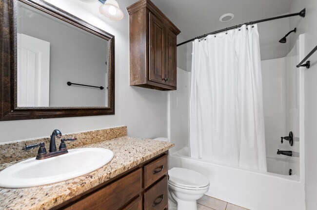 Building Photo - 2702 Waterford Ct