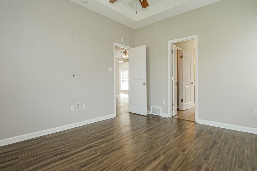 Building Photo - 6856 Cades Brook Dr