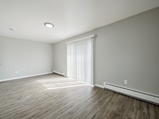 Building Photo - Freshly Remodeled 1BR Retreat in Desirable White Lake – Move-In Ready!