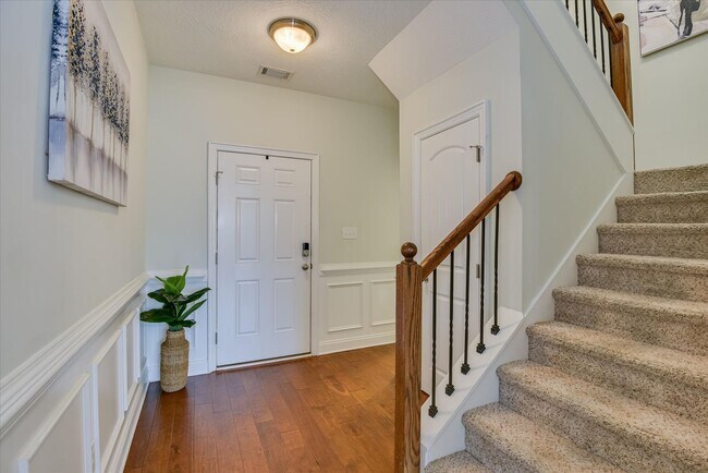 Building Photo - 5564 Connor Dr