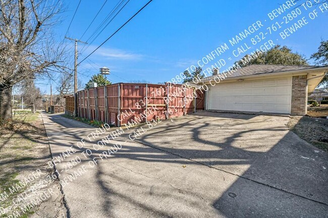 Building Photo - Newly Renovated Home in Merriman Park Elem...