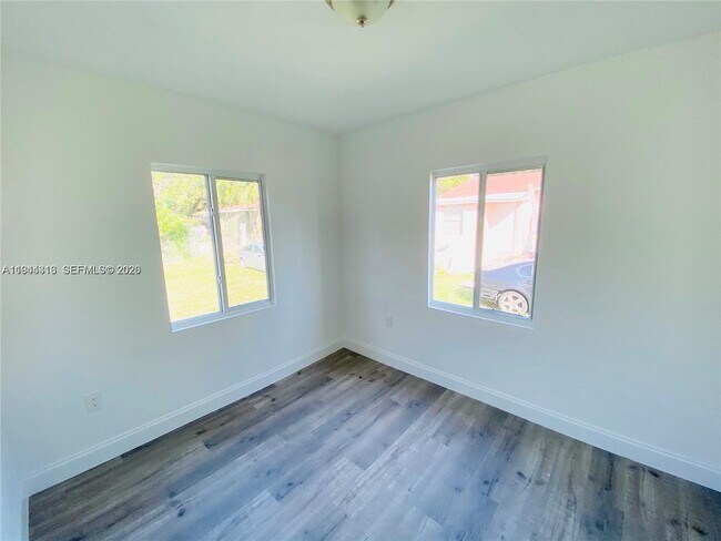 Building Photo - 915 NW 59th St