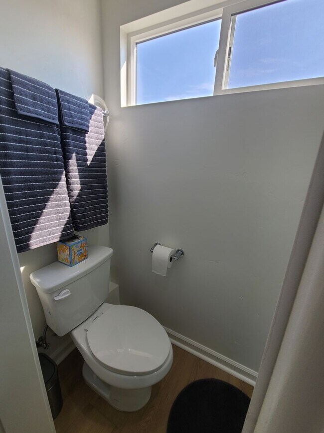 Building Photo - New built and fully furnished 2 bed 2. 5 baths in Point Loma