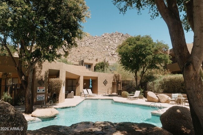 Building Photo - 25555 N Windy Walk Dr