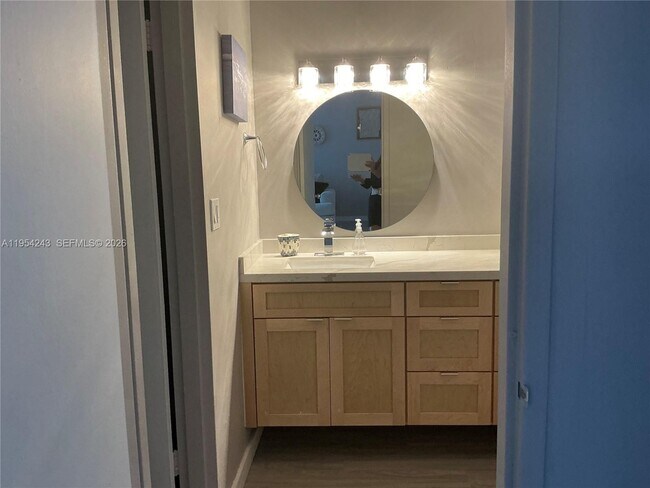 Building Photo - 800 West Ave