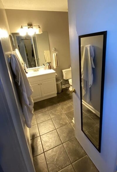 Building Photo - 601 N Gay St