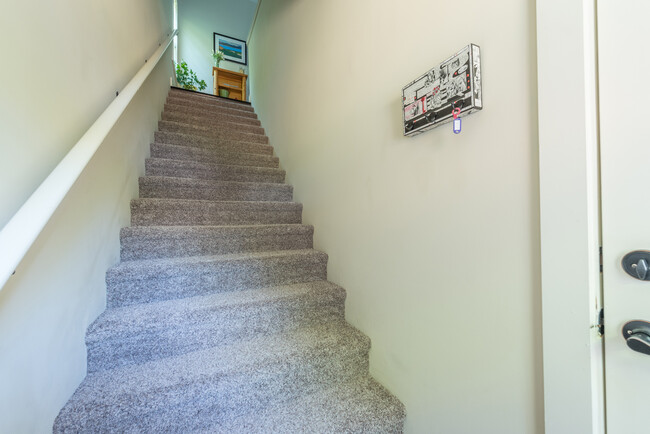 Interior Stairwell - 19 Plant Pl