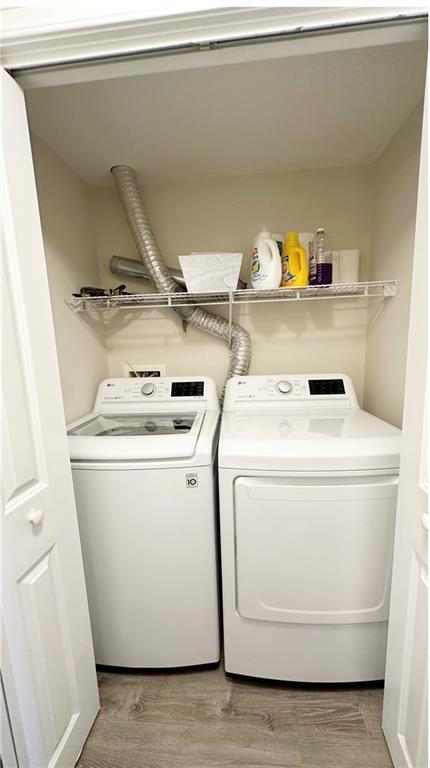 Building Photo - 227 Thames St