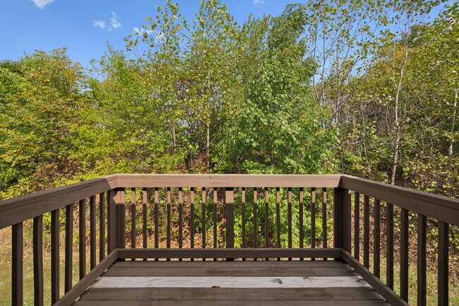 Building Photo - 1723 D THISTLEWOOD DR