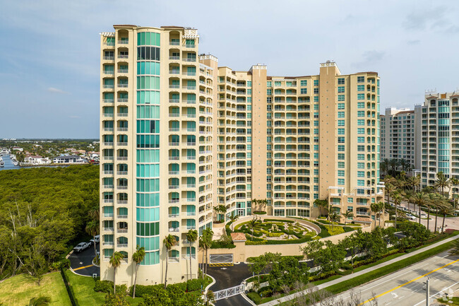 Building Photo - Birghton Beach Condos