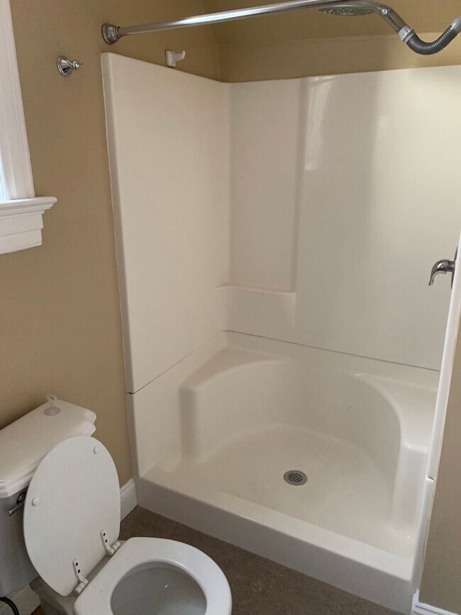 Building Photo - 3129 Shenandoah Ave