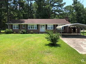 Building Photo - 3 Bedroom 1,5 Bathroom Chester SC  No Wate...