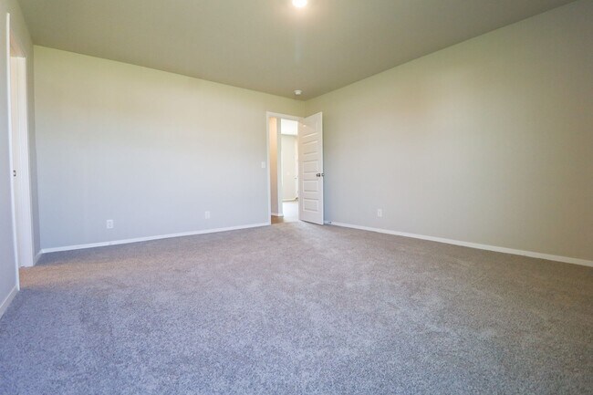 Building Photo - Stunning New Construction Home 4 Bed 2 Bath in Bixby!