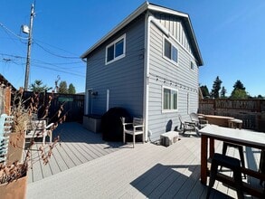 Building Photo - West Seattle DADU