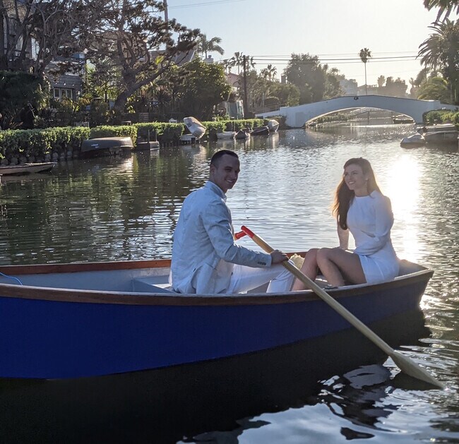 Building Photo - 411 Linnie Canal