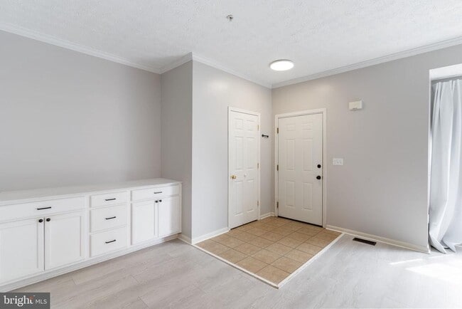 Building Photo - 8212 Silverton Ct