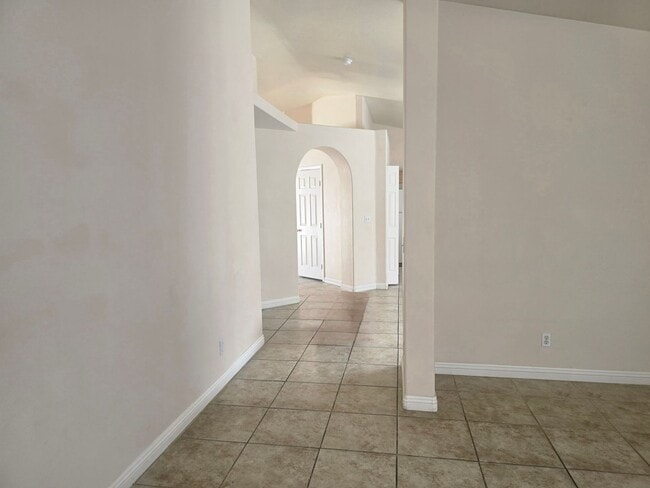 Building Photo - 3 bedroom home