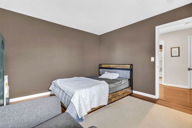 Building Photo - 2451 Cherry Hills Dr