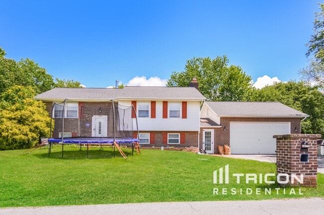 Building Photo - 9300 Overlook Cir