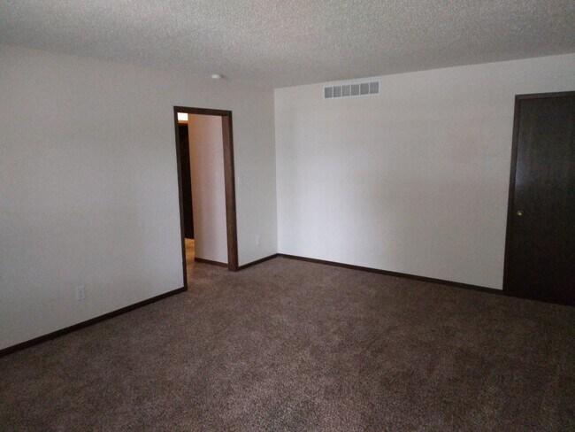 Building Photo - 2306/2308 PVE