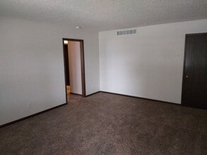 Building Photo - 2300/2302 PVE