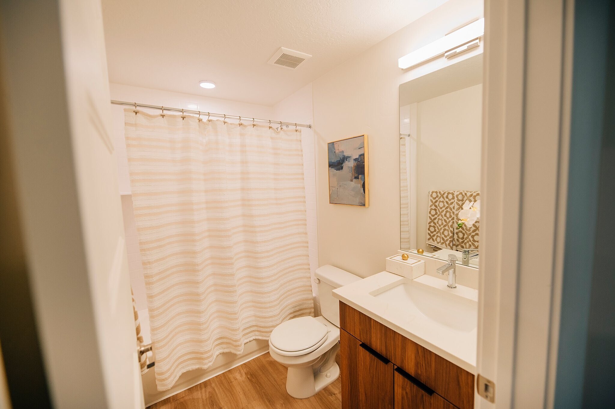 Building Photo - 43 W 400 S