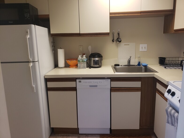 Building Photo - 466 Commonwealth Ave