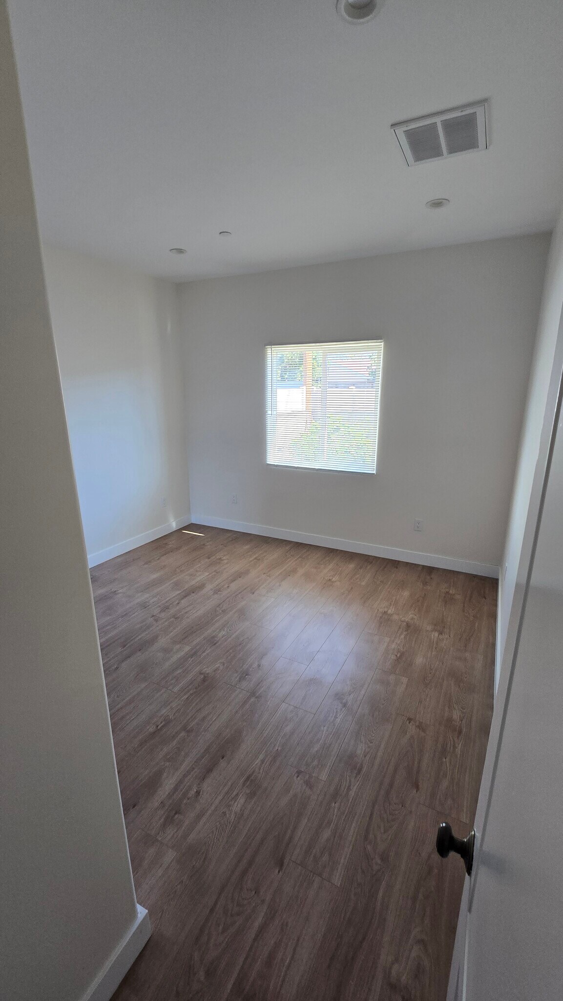 Building Photo - 6504 Tujunga Ave