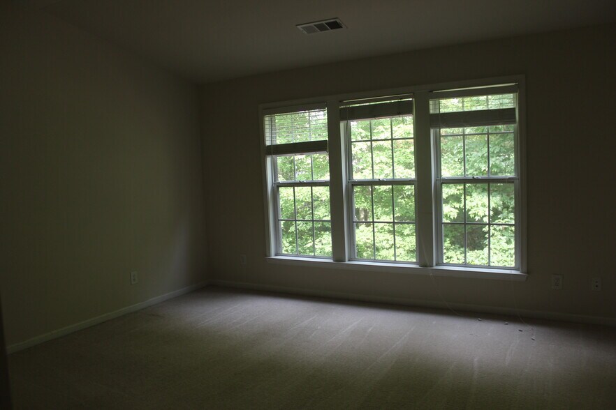 Building Photo - 1404 Bellsmith Dr