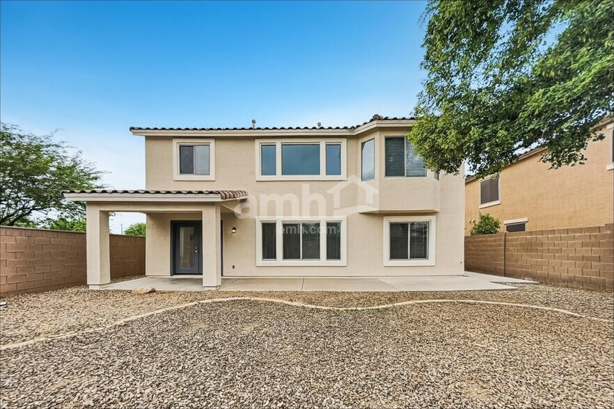 Building Photo - 16134 W Hope Dr