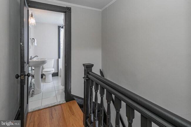 Building Photo - 357 Nassau St