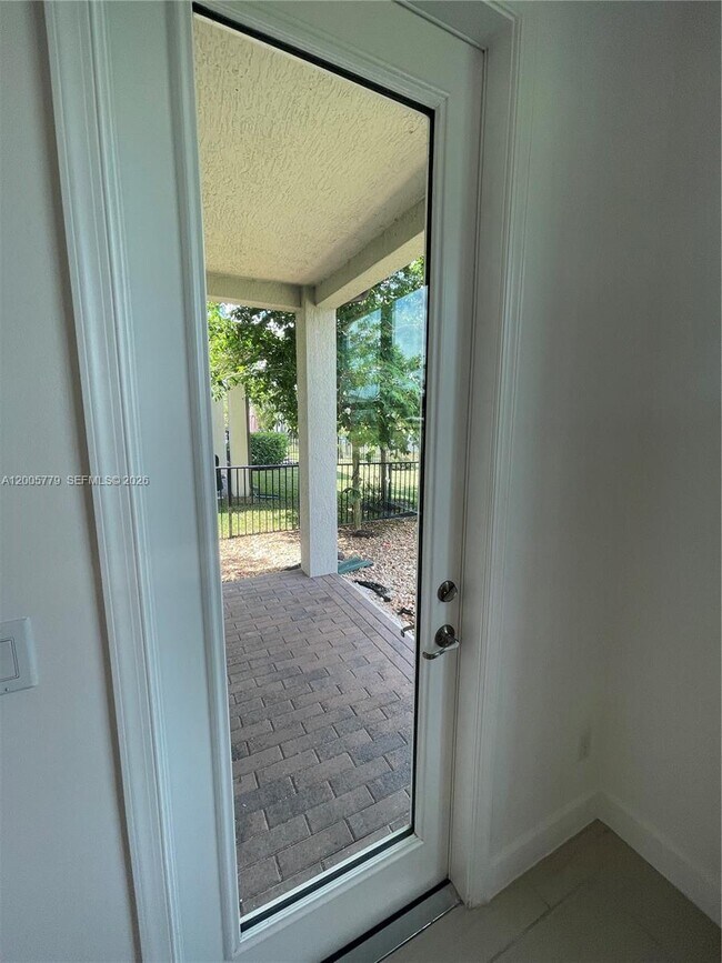 Building Photo - 9019 Kingsmoor Wy