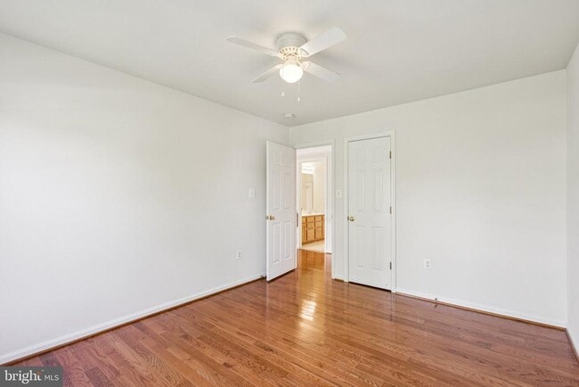 Building Photo - 44217 Navajo Dr