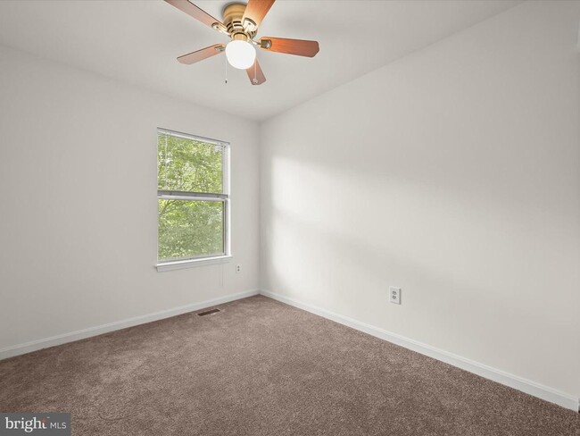 Building Photo - 9537 Clocktower Ln