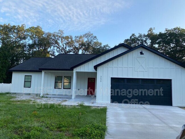 Building Photo - 2635 NE 37th Place Rd