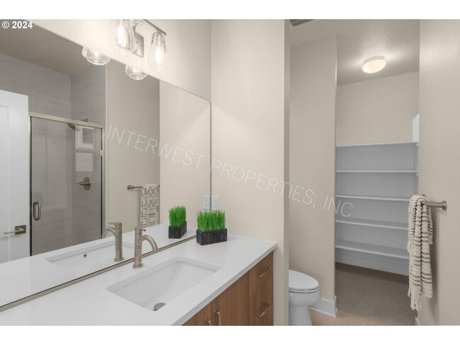 Building Photo - BEAUTIFUL NEWER CONSTRUCTION 4 BD HOME W/2 CAR GARAGE, W/D IN UNIT, AND MORE!