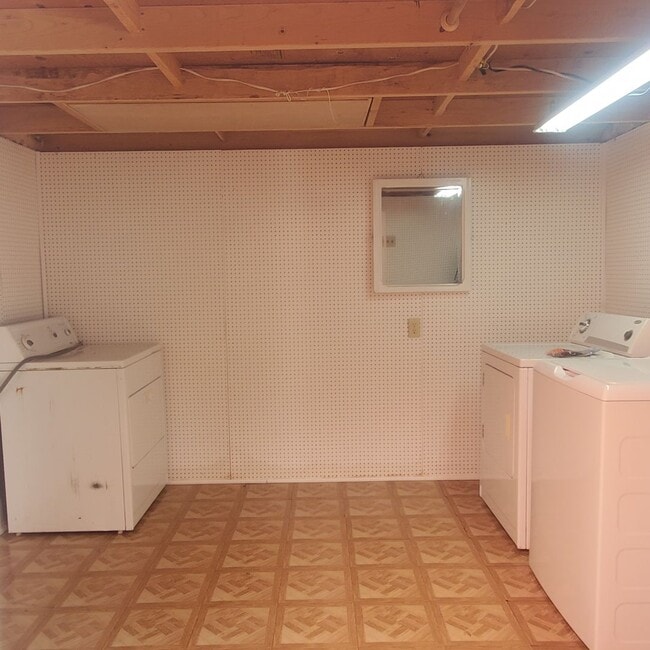 Building Photo - Awesome cabin for sale by owner or rent