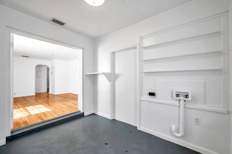 Building Photo - 2169 22nd Ave N