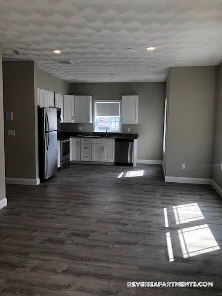 Building Photo - 9 Dehon St