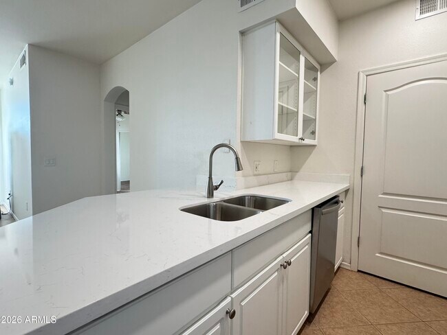 Building Photo - 1701 E Colter St