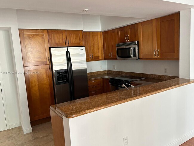 Building Photo - 1755 E Hallandale Beach Blvd