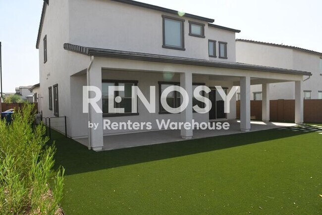 Building Photo - Almost New 4 Br+Den+Loft 3.5 Ba 3 Cg in Sienna Hills Next to Verrado in Buckeye
