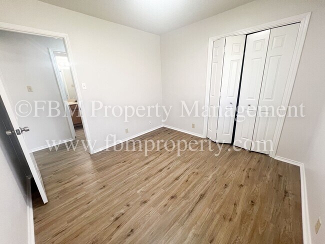 Building Photo - 221 Highland Ave