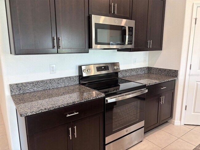 Building Photo - 5487 Blue Azure Dr