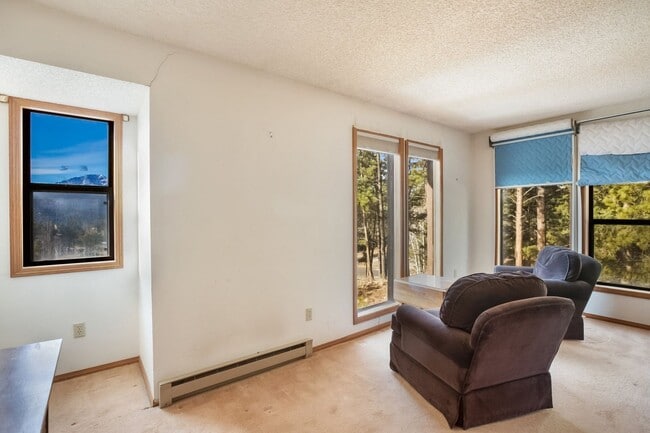 Building Photo - Beautiful Unit on Greenway for rent!