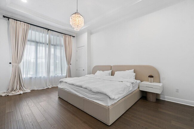 Building Photo - 13026 Artisan Cir