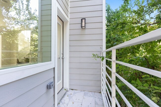 Building Photo - 4013 Ward St