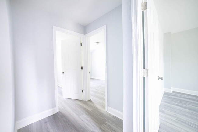 Building Photo - 7701 Paddock Way