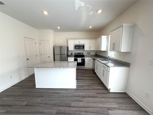 Building Photo - 199 Champions Blvd