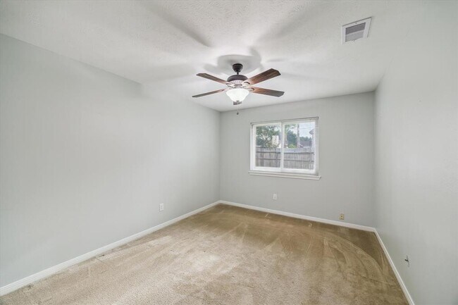Building Photo - 4331 Haven Glen Dr